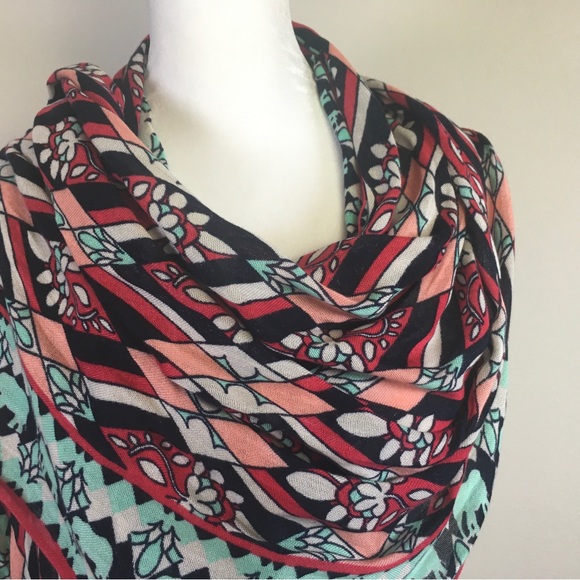 Crown & Ivy 28"x76" Aqua Navy Global Traveler Pom Tassel Obong Scarf Shawl - Picture 15 of 15